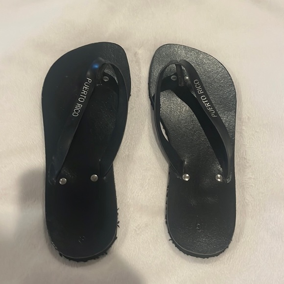 Flip flops - Picture 1 of 3